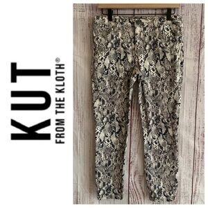 Neutral Snake Print “Connie” Skinny Crop Jeans  { Kut From The Kloth }